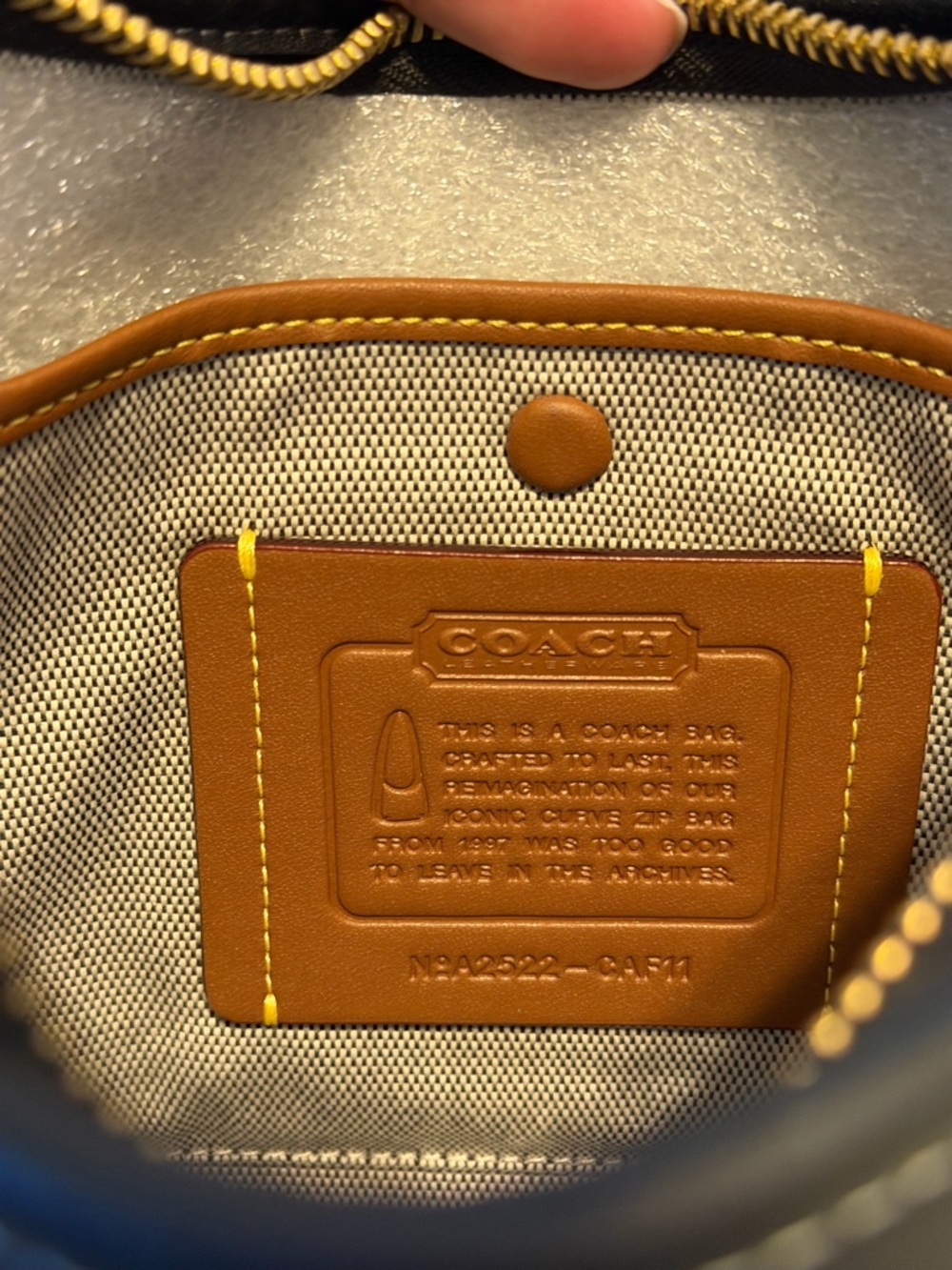 Coach Curve Zip Black Leather Hobo Shoulder Bag - Picture 10 of 16